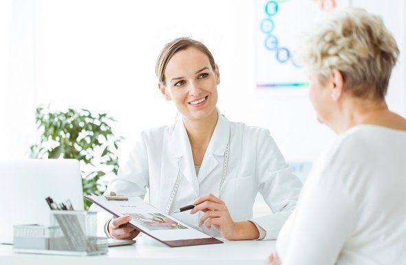 Krvni test napove razvoj Alzheimerjeve bolezni šestnajst let pred prvimi bolezenskimi znaki