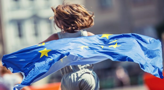 Imate vprašanja o EU? Tu vam nudijo vso pomoč