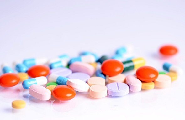 Več ljudi jemlje antibiotike, ki niso predpisani na recept