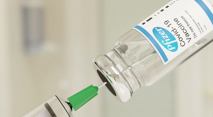 Pfizer-BioNtech covid-19 cepivo že odobreno v Veliki Britaniji